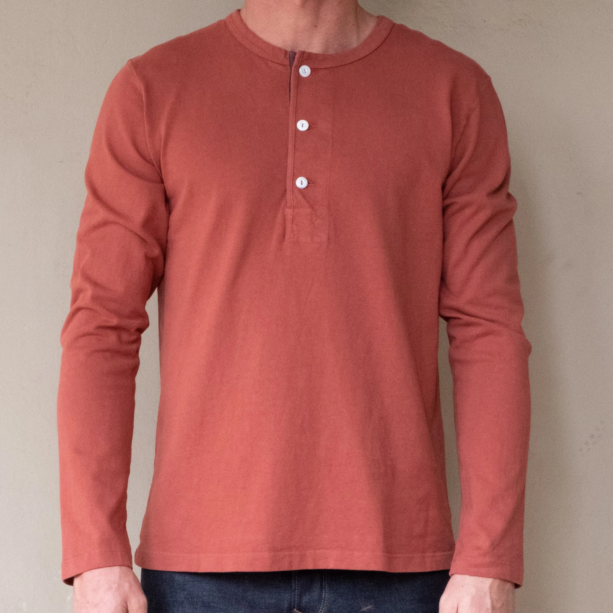 13oz Henley in Picante