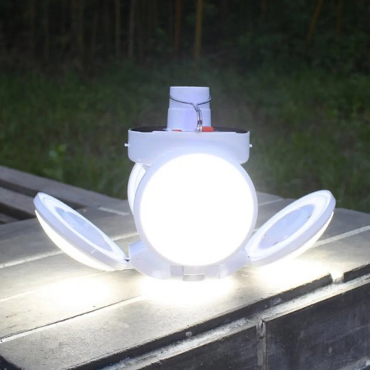 Adjustable Solar Emergency Light