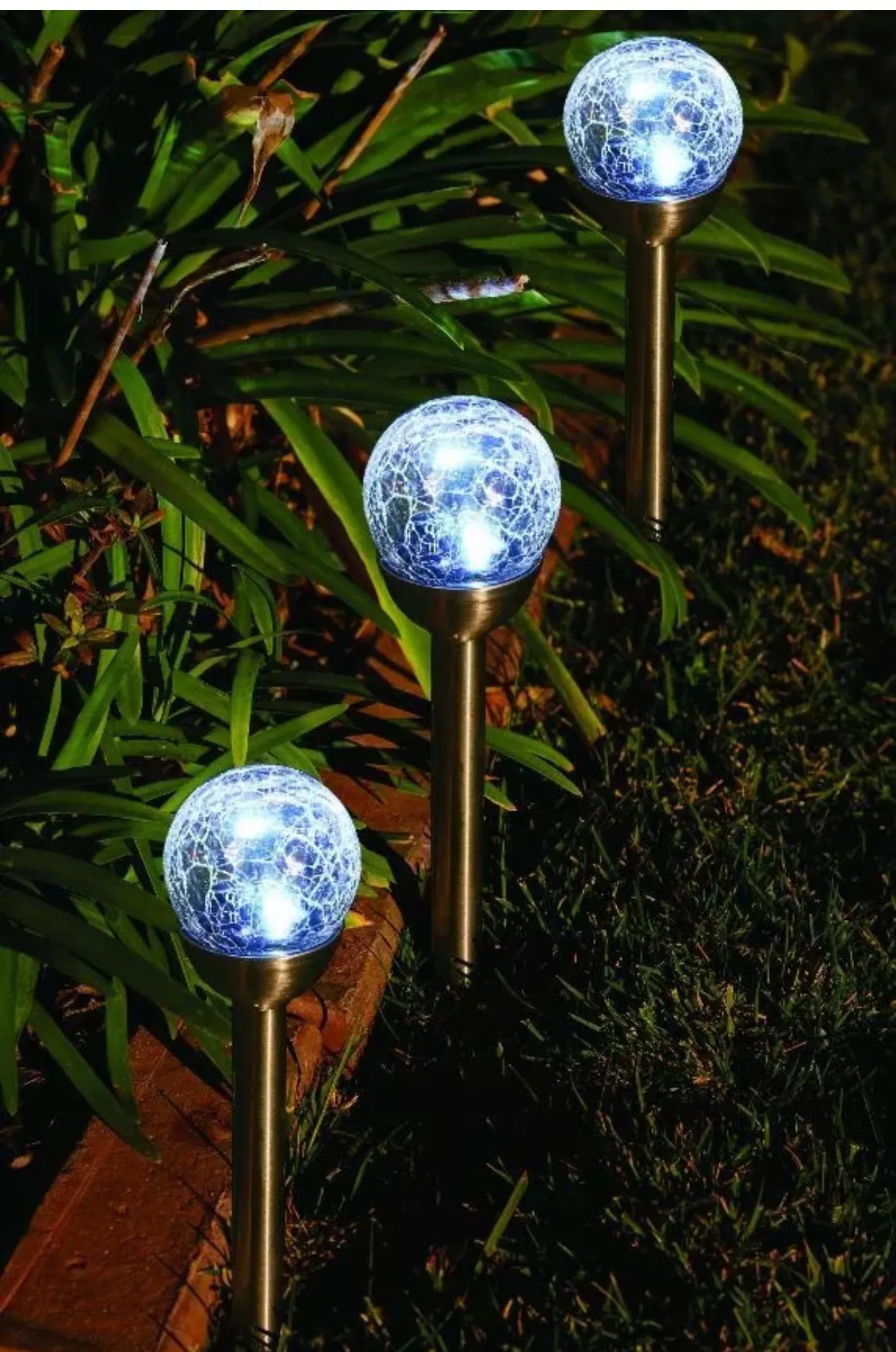 Berkley Jensen Steel Solar Crackle Glass Ball PathWay LED- 8 Pack