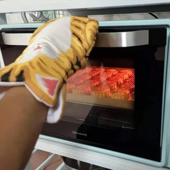 Cat Paws Heat Resistant Oven Mitts