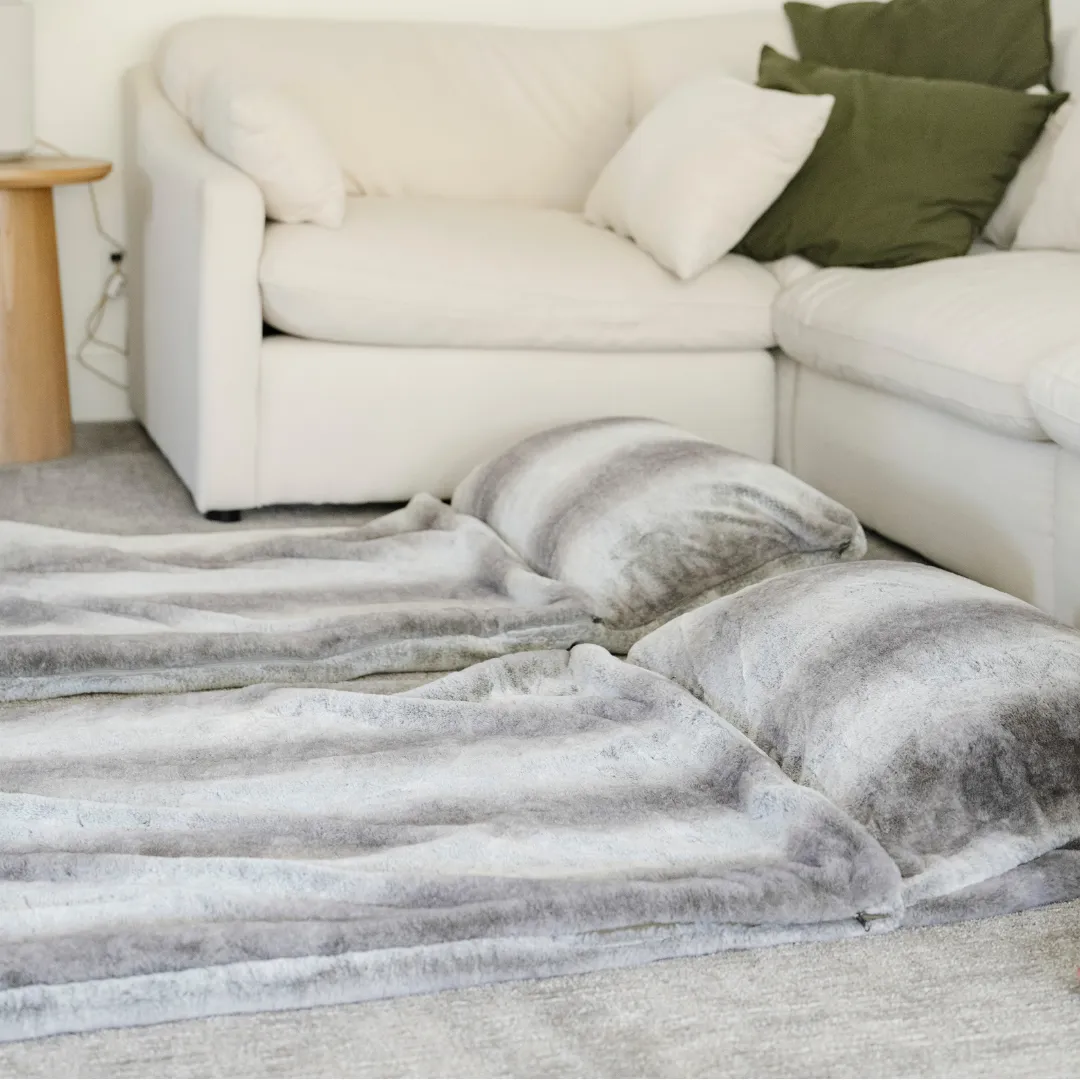 GRAND FAUX FUR SLEEPING BAGS