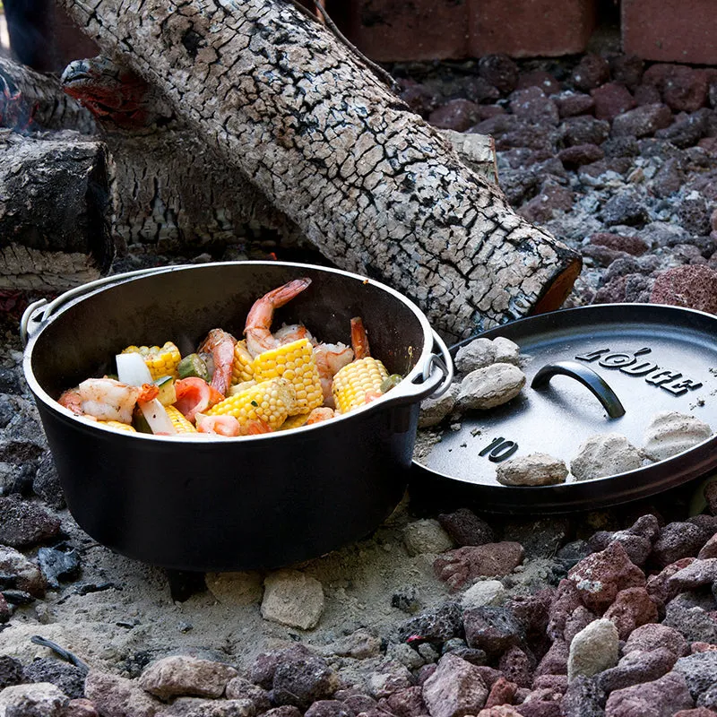 Lodge 10 in. / 5 Quart Deep Camp Dutch Oven