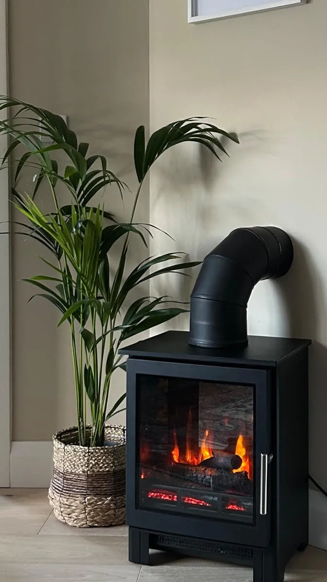 Matt Black Electric Log Effect Solarflame 500 Steel Body Electric Stove & Decorative Flue